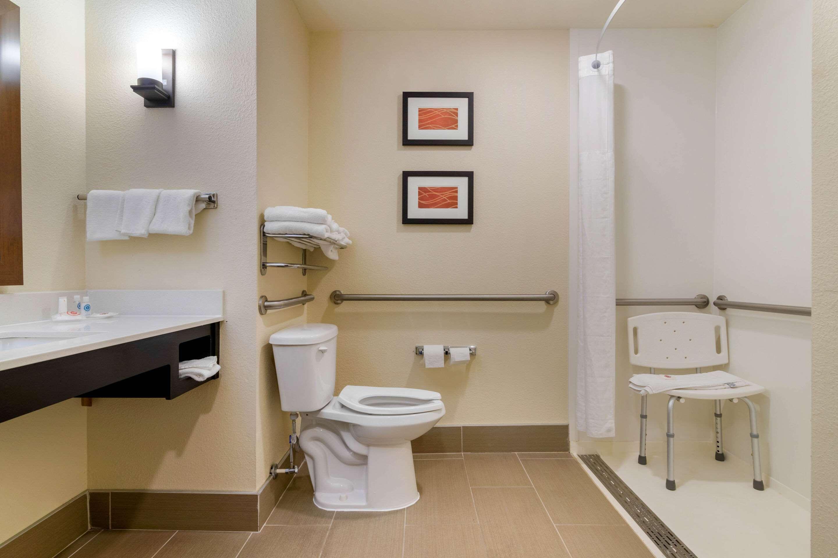 Comfort & West Hotel